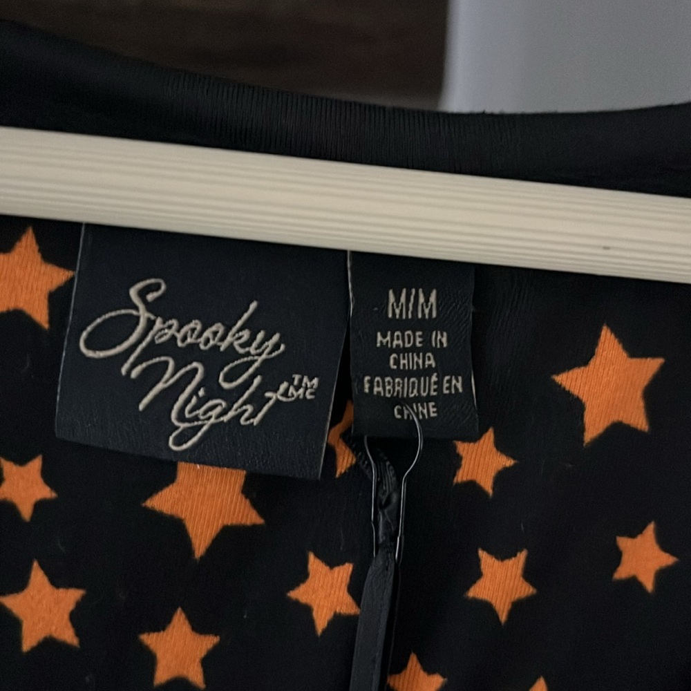 🆕 Hocus Pocus PJ Set 🎃 - Picture 5 of 6